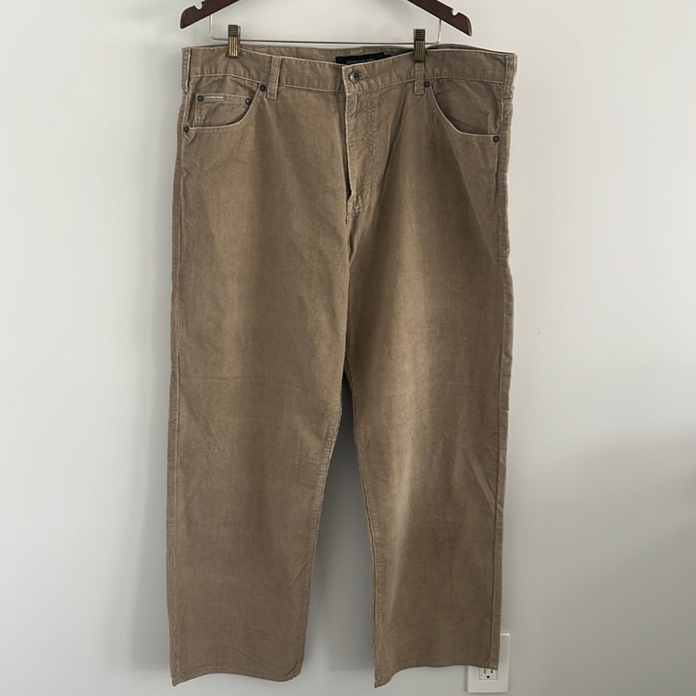 Calvin Klein straight leg relaxed fit corduroy pants 40/30 olive color